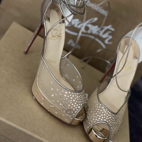 Louis Vuitton Heels - Picture 2 of 3